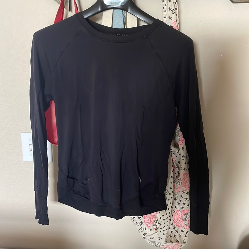 Athleta top